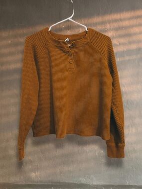 Old Navy Waffle Knit Long Sleeve Crop Henley - Rust Brown